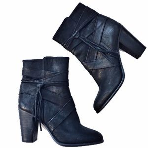 Vince Camuto Ferrah Heeled Tassel Ankle Boots 7.5